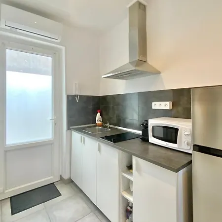 Le Sully, Confort En Centre & Climatise 公寓